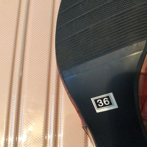 NWOB red block heel sling backs - Picture 8 of 8